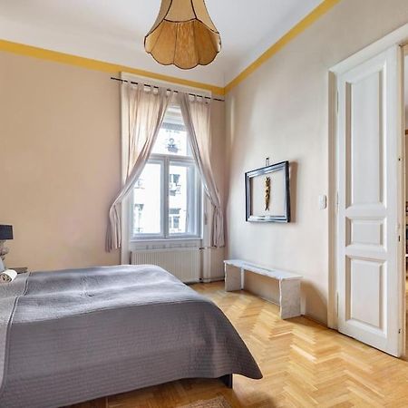 Bourgeois Boheme Apt. 88 M² City Center Budapest Exterior foto