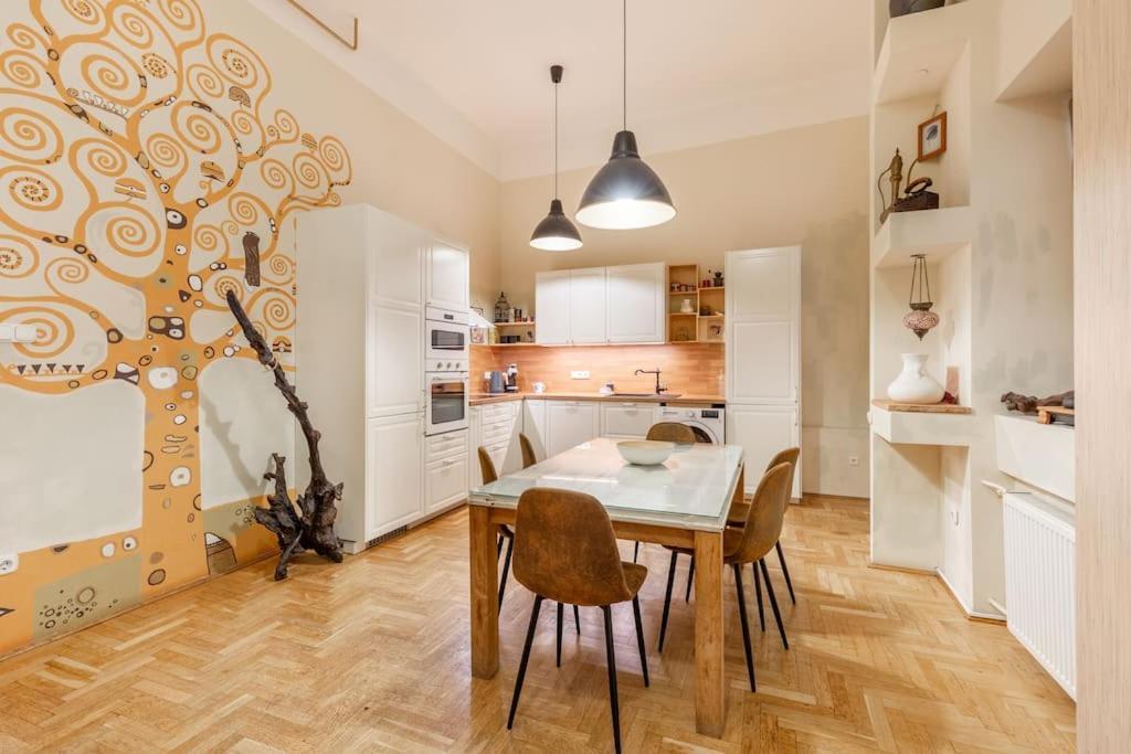 Bourgeois Boheme Apt. 88 M² City Center Budapest Exterior foto