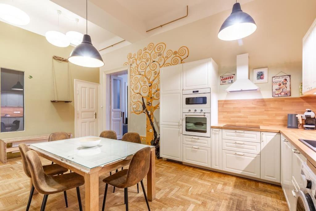 Bourgeois Boheme Apt. 88 M² City Center Budapest Exterior foto